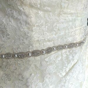 Scalloped crystal and pearl sash